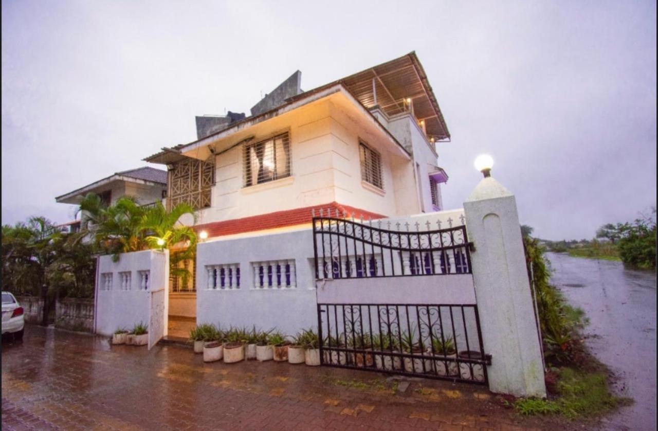 Laughtale Villa 4Bhk Swimming Pool Lonavala Exterior photo